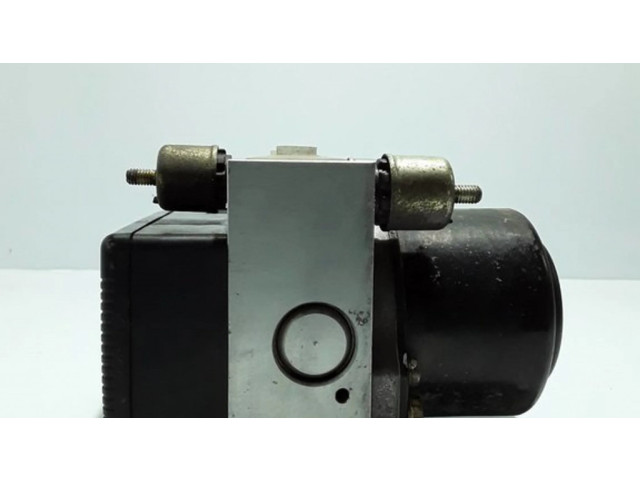 Блок АБС 4451060030, 211607112069 Toyota Land Cruiser (HDJ90) 1996-2002 года