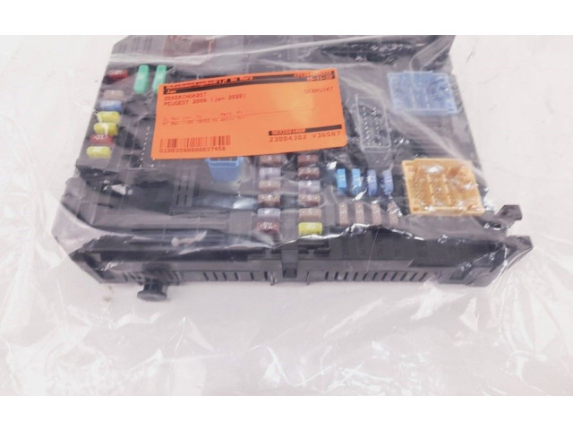 Блок предохранителей  9832881080   Peugeot 2008 II    
