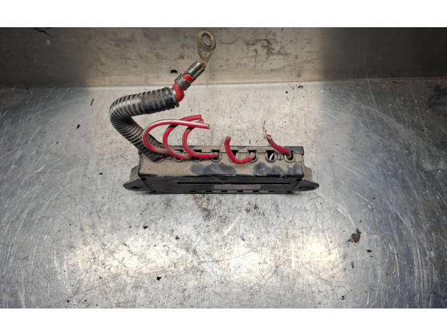 Блок предохранителей 9162323, 9441776 Volvo V70