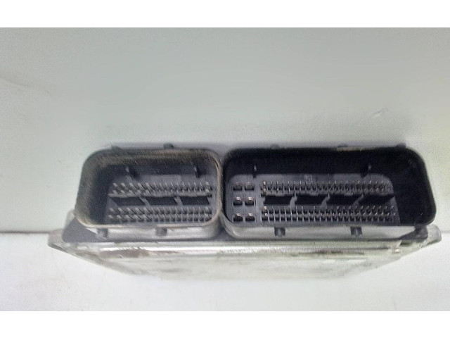 Řídící jednotka 03G906021SH   Volkswagen Caddy 2015