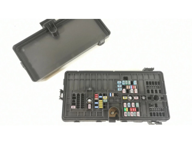 Pojistková skříňka L1MT14D068CF Ford Explorer 2020