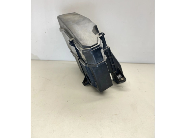 Pojistková skříňka 715496903w Lexus GS 250 350 300H 450H 2014