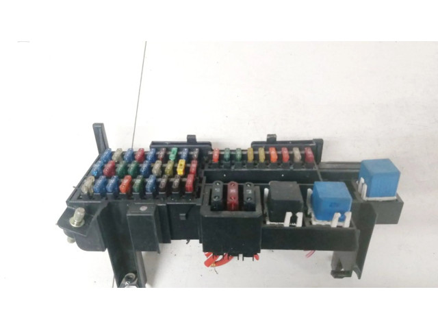 Pojistková skříňka 1685450240 Mercedes-Benz A W168 1999