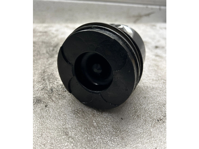  Поршень    Volvo XC60  