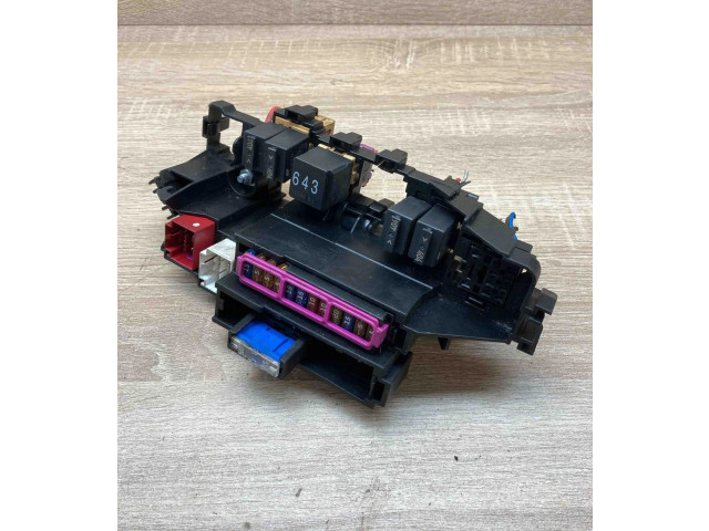 Блок предохранителей  8K2937503   Audi A5 8T 8F    