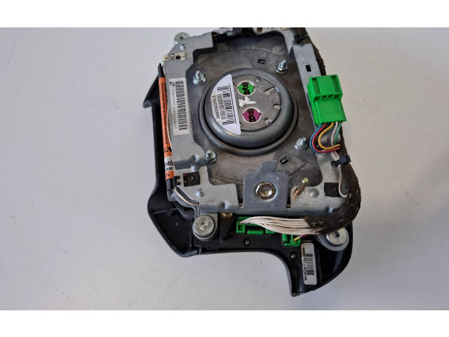 Подушка безопасности водителя 8626845 Volvo V70