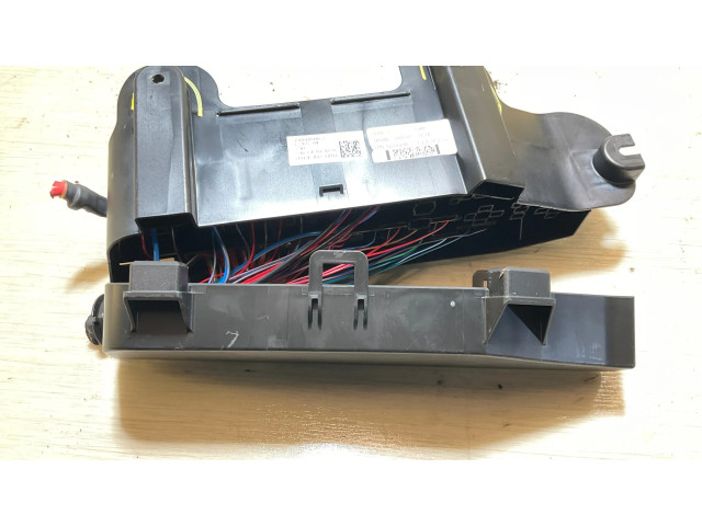 Блок предохранителей 32265194, 8888089802 Volvo XC40