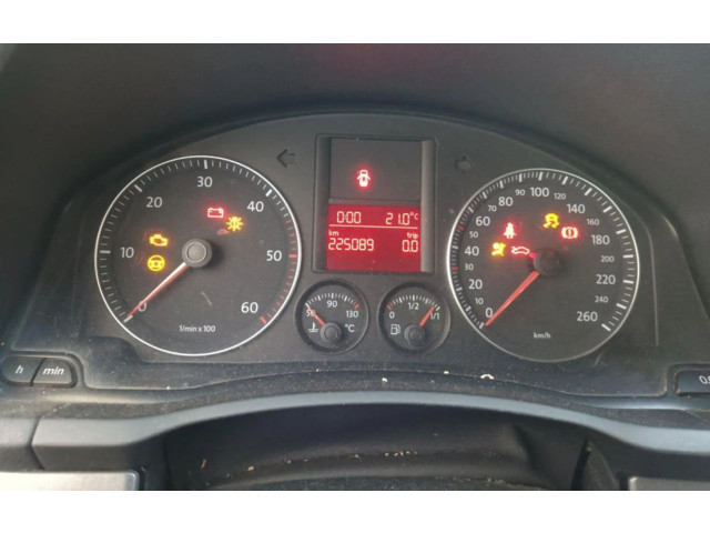 Панель приборов 10K920853Q   Volkswagen Jetta V       