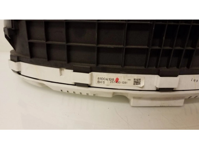 Панель приборов 8100A198, 2574901281 Mitsubishi Grandis