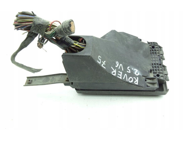 Блок предохранителей YQE103111 Rover 75