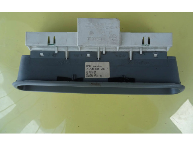 Дисплей 7700434792H Renault Twingo I