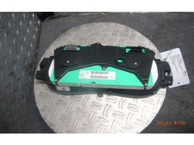 Панель приборов    Dacia Logan I       