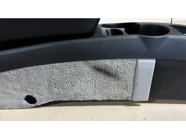 Другая центральная деталь консоли (туннеля)