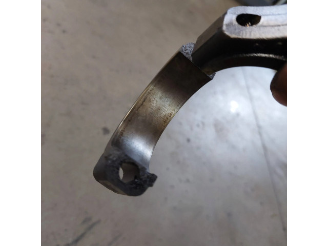 Píst 8349 Mercedes-Benz E W212 pro naftový motor 2.1