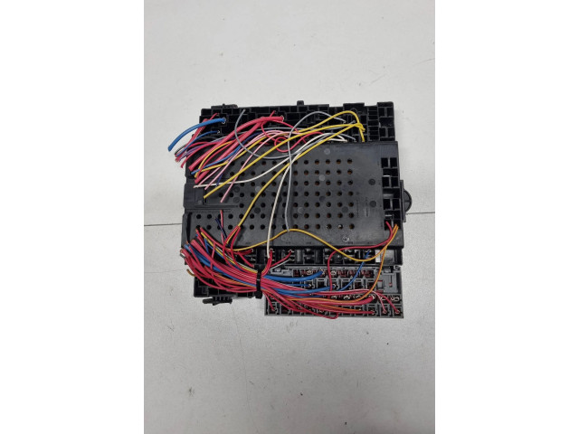 Блок предохранителей  8676286, 000001322313   Volvo V70    