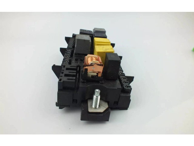 Pojistková skříňka A1669068201 Mercedes-Benz GLE (W166 - C292) 2017