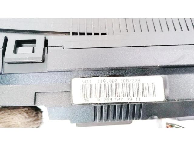 Přístrojová deska Mercedes-Benz C W203 2002 A2035403911, 110080168
