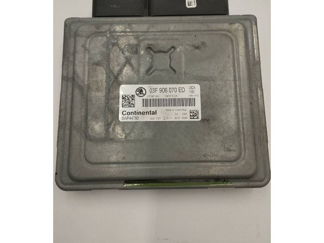 Блок управления двигателя 03F906070ED, 03F907309L Skoda Fabia Mk2 (5J)