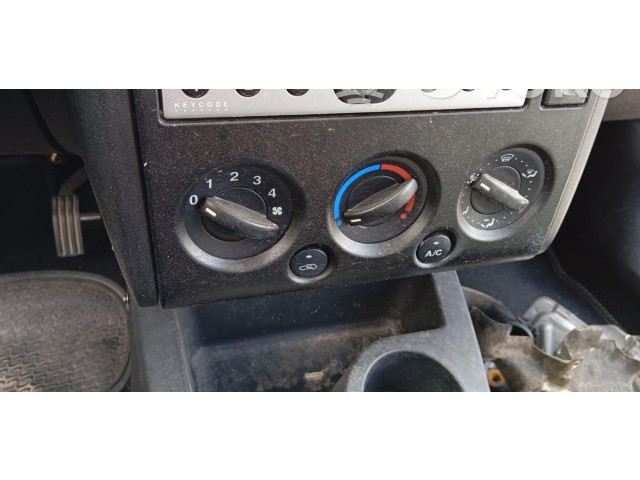 Блок управления климат-контролем    Ford Fusion