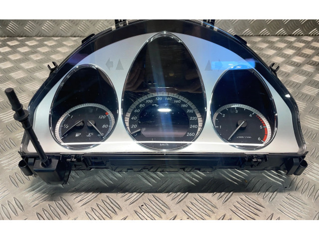 Přístrojová deska Mercedes-Benz GLK (X204) 2010 A2049003802