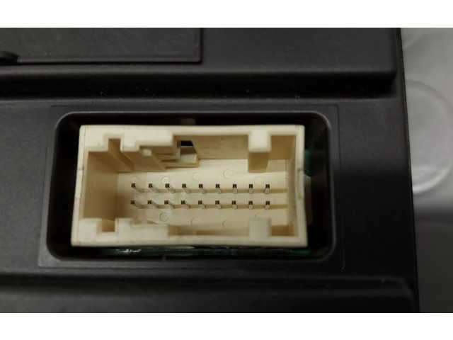 Блок управления климат-контролем 8200296683   Renault Clio III