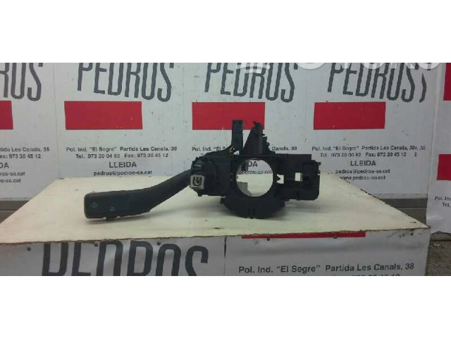 Ручка стеклоочистителей    Volkswagen Caddy