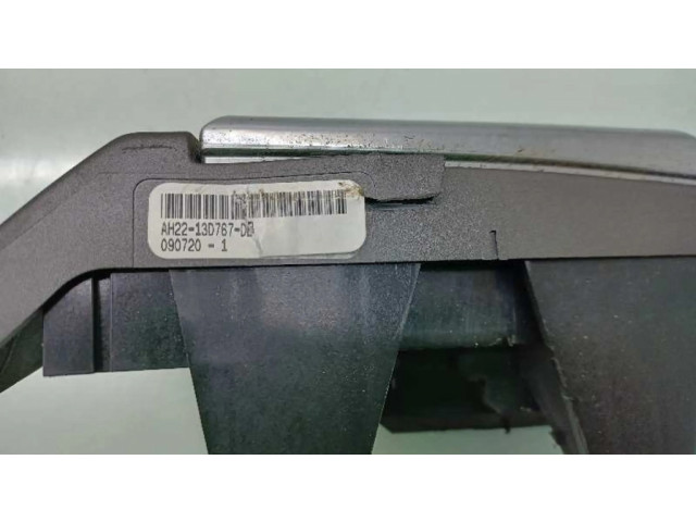 Мултифункционный включатель управления / ручка