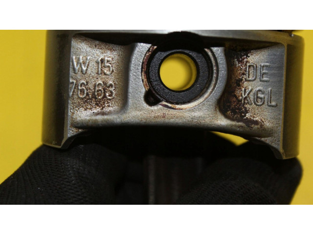 Píst Volkswagen Polo IV 9N3