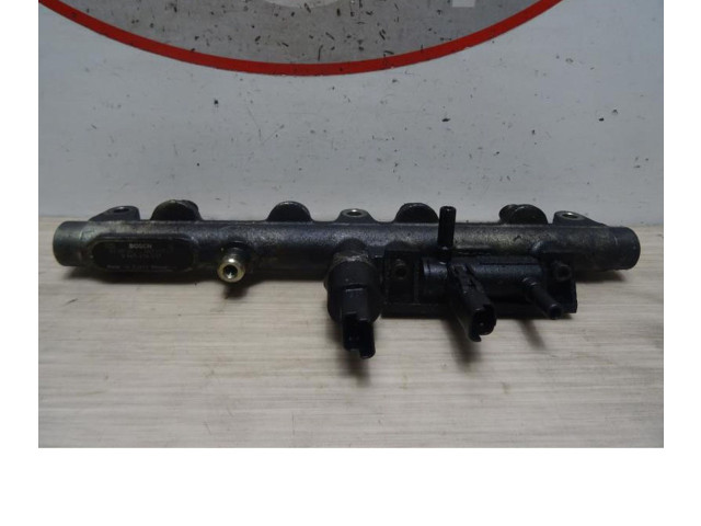 Топливная рампа 1570A0, 1570A0   Peugeot 406  