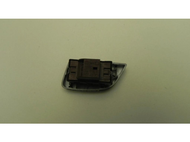 Включатель центрального замка