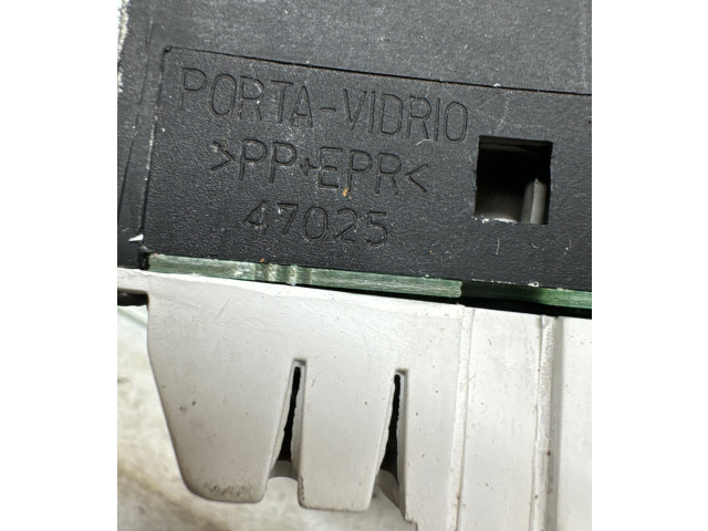 Přístrojová deska Volkswagen New Beetle 2000 47025