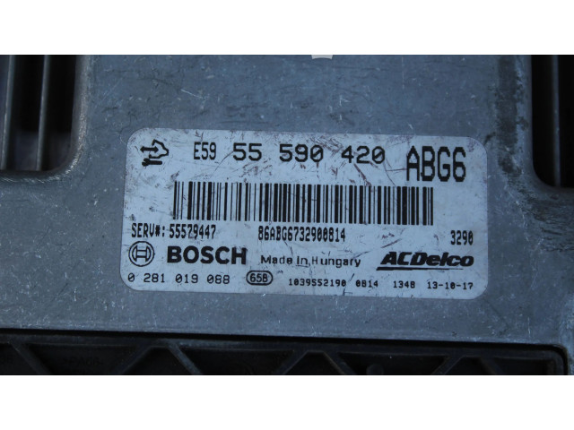 Блок управления двигателя 55590420, 55579447 Vauxhall Astra J