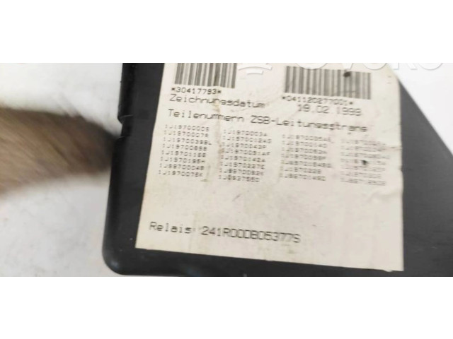 Блок предохранителей 1J1970076K, 1J1970000S Volkswagen Golf IV