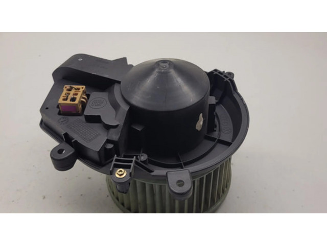 Вентилятор печки    740221233F   Audi A4 S4 B5 8D