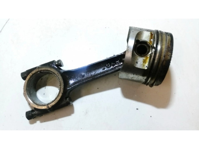 Píst Alfa Romeo 155 pro benzínový motor 1.7