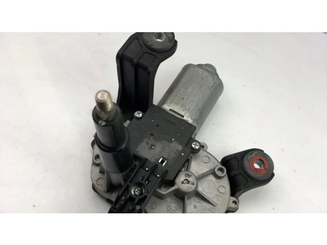 Моторчик заднего дворника 13256917 Opel Astra J