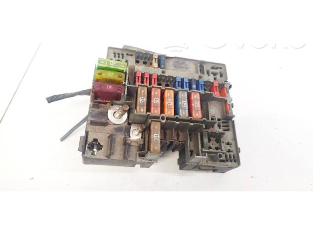   Pojistková skříňka    Citroen Berlingo 2002