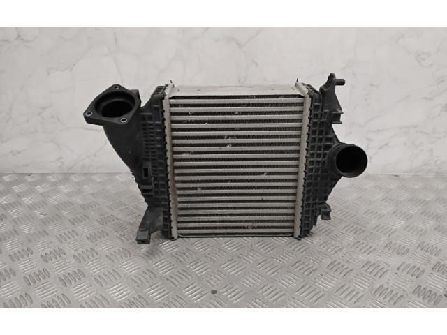 Интеркулер  4M0145803BT   Audi Q8 