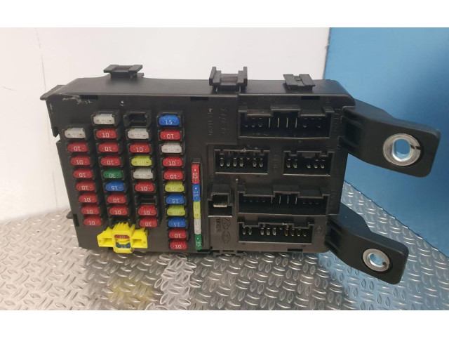 Блок предохранителей 919501G   KIA Rio    