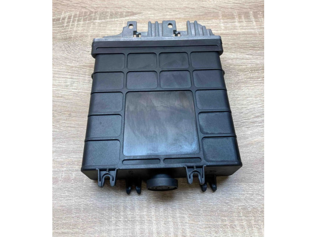 Řídící jednotka 039906024D, 5WP4174 Audi A6 S6 C4 4A 1994