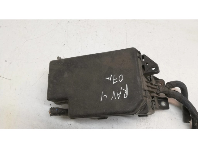Pojistková skříňka 8266242190 Toyota RAV 4 (XA30) 2007