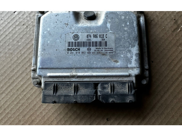 Блок управления двигателя 074906018C, 0281010082 Volkswagen Transporter - Caravelle T4