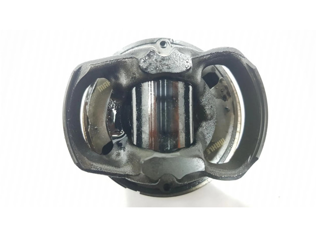 Поршень с шатуном A6080302600 Mercedes-Benz A W177 1.5