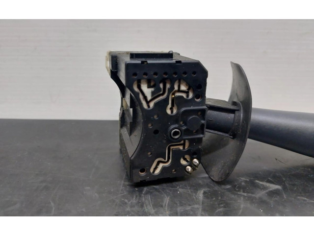 Включатель скорости стеклоочистителей Renault Clio II 1998 - 2001 года 6164