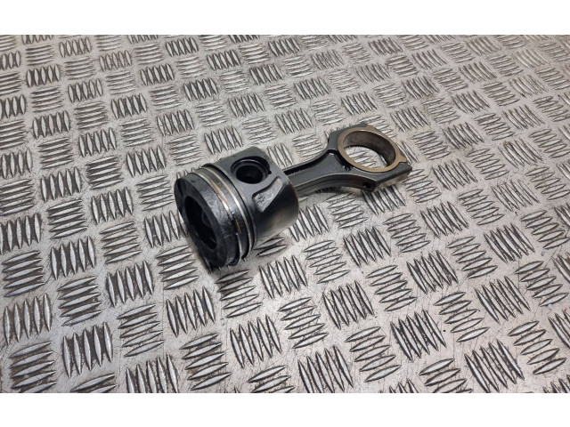 Píst 65100 Mercedes-Benz E W212 651.925