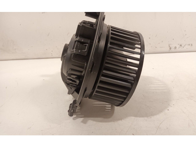 Вентилятор печки 5WB819015 Skoda Karoq