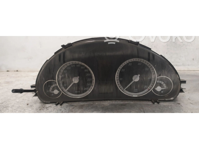 Přístrojová deska Mercedes-Benz C W203 2001 A2035403948