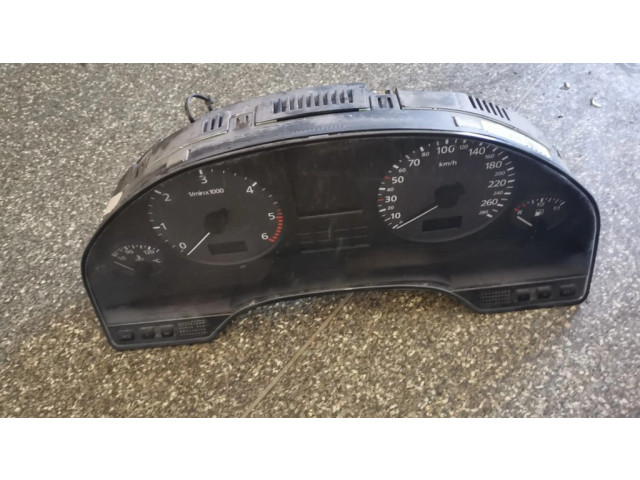 Панель приборов 4D0919033AE   Audi A8 S8 D2 4D       