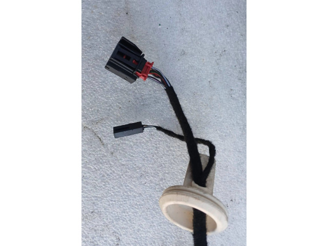 Зеркало электрическое        Skoda Karoq  2017 -  года   