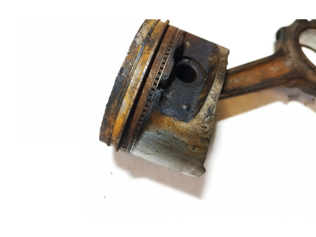  Поршень с шатуном    Ford Galaxy для бензинового двигателя 2.0